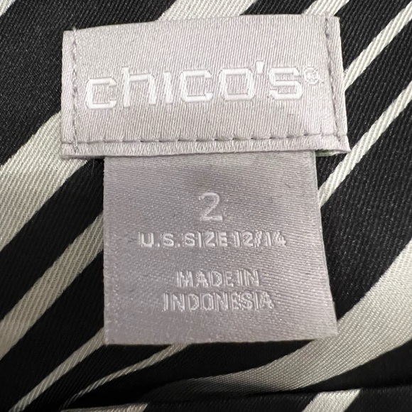 Chicos size 2 blouse - Picture 4 of 4